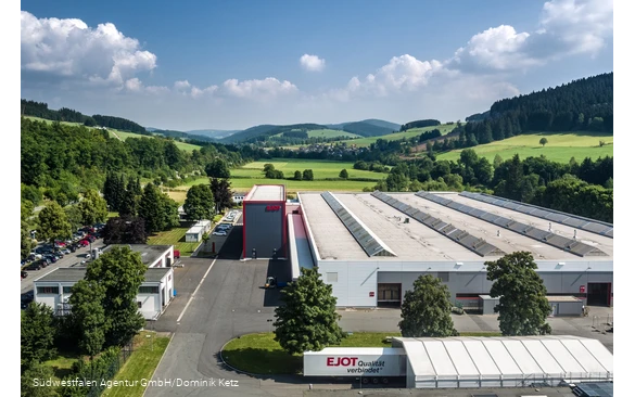 Blick auf Industriegelände