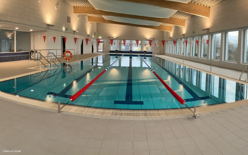 Hallenbad Foto 13