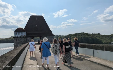 Gruppenführung Staumauer 03, (c) WiTo klein.png