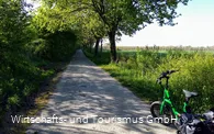 Alter Soestweg mit Obstplantagen