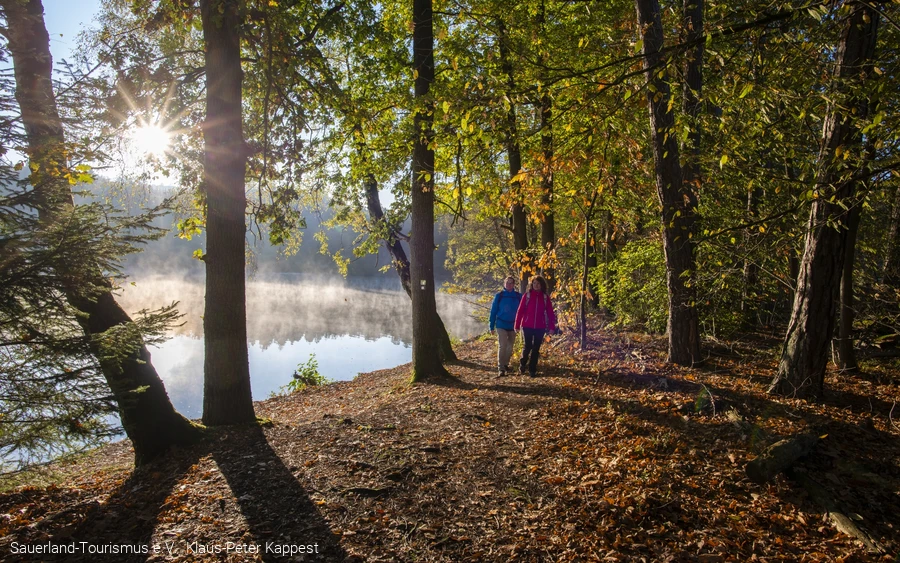 Wanderer am Hevebecken