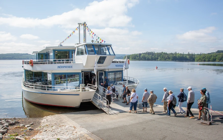 Möhneseeschifffahrt mit Gästen Möhneseeschifffahrt mit Gästen