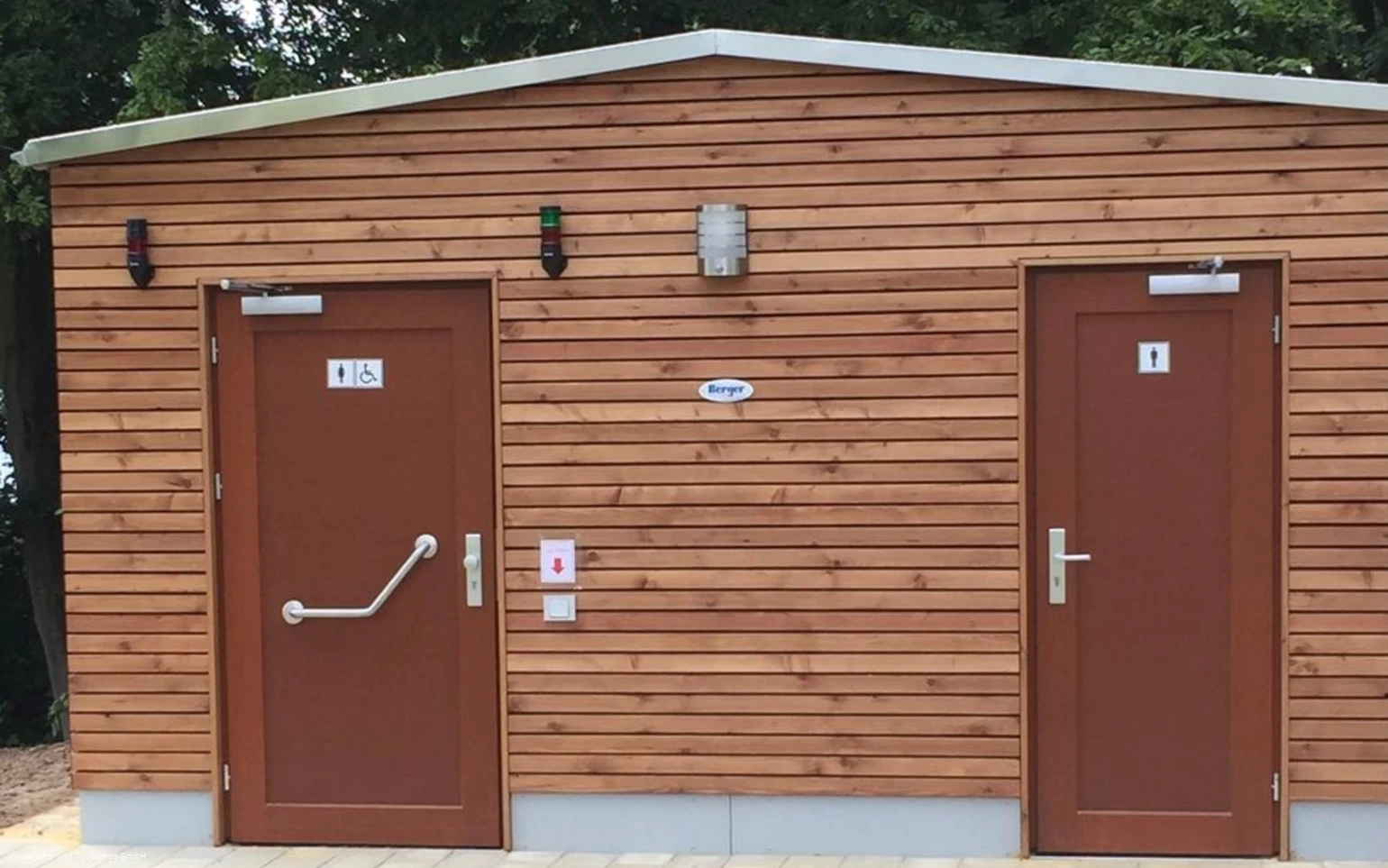öffentliche Toilette Seepark