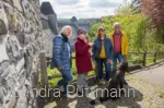 Kleingruppe am Plateau der Staumauer